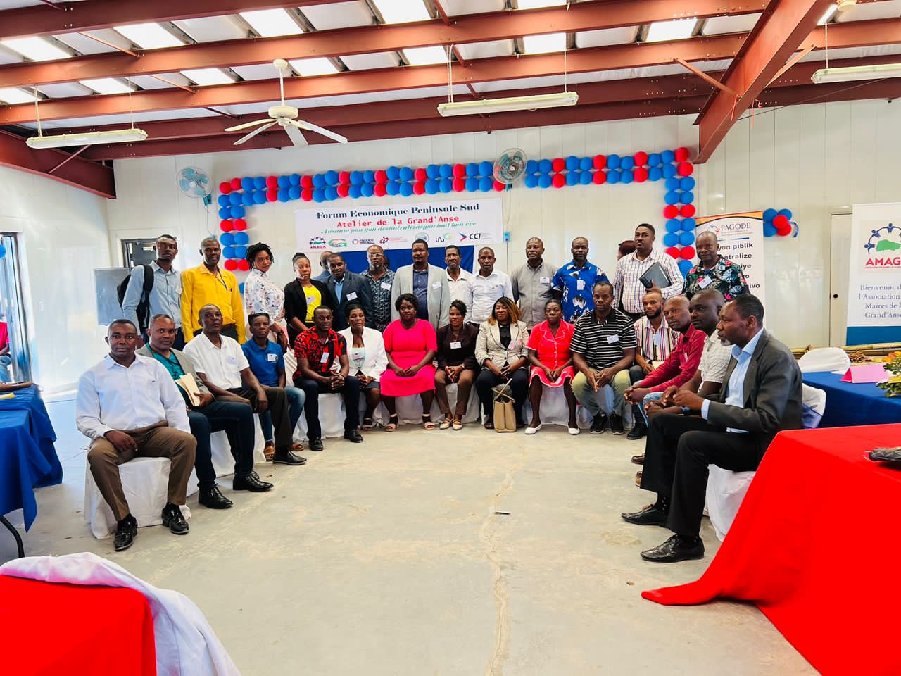 Création du Forum économique de la péninsule du sud par les maires de la Grand'Anse et des membres de la société civile